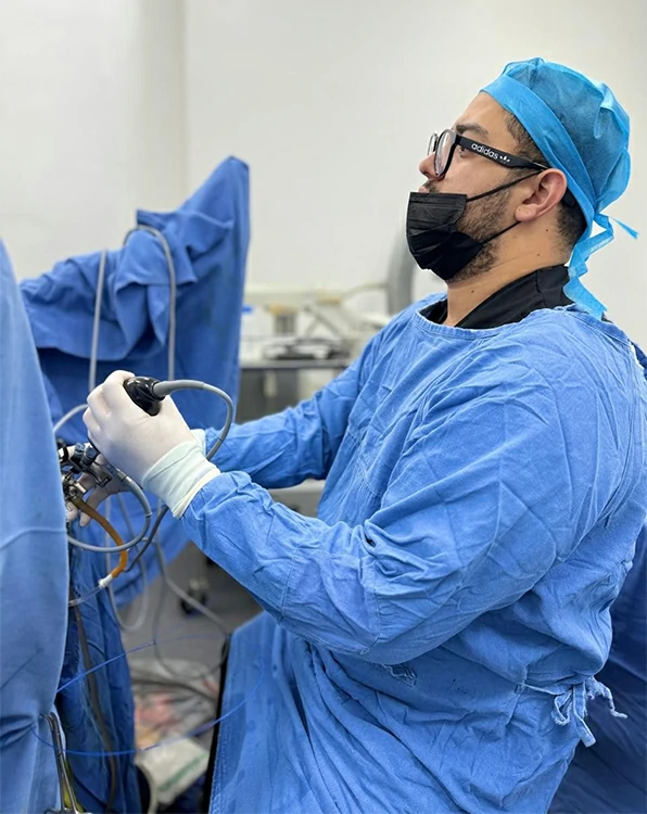 Dr. Orlando Hernández - Urólogo especialista en cirugía de próstata